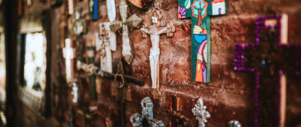 Counterfeit Crosses: Reclaiming the message of the cross in the 21st&nbsp;century
